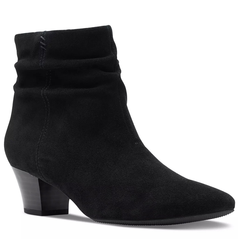 Clark’s women ankle boots ruched detailed zipper closure seude pull on pointy